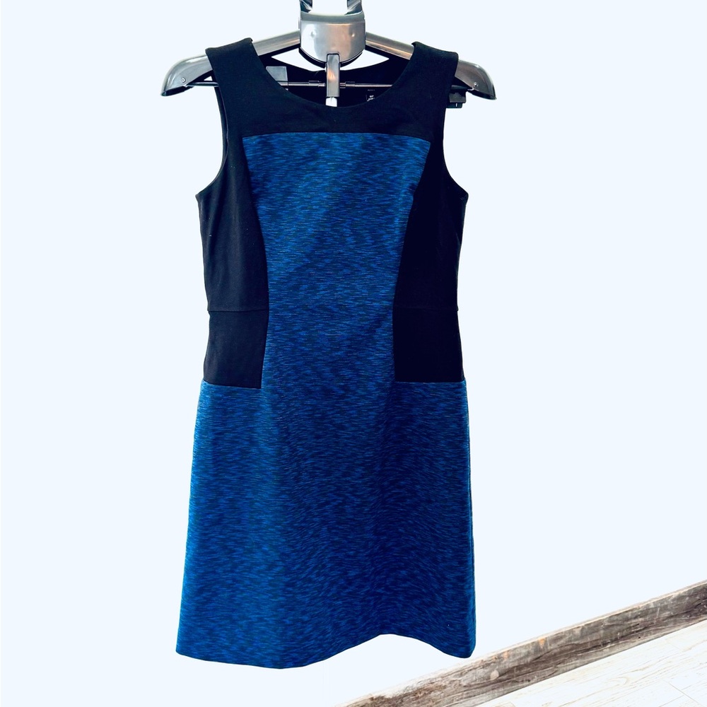 Ann Taylor Colorblock Sheath Dress Sleeveless Blue Black Womens Size 8 Petite